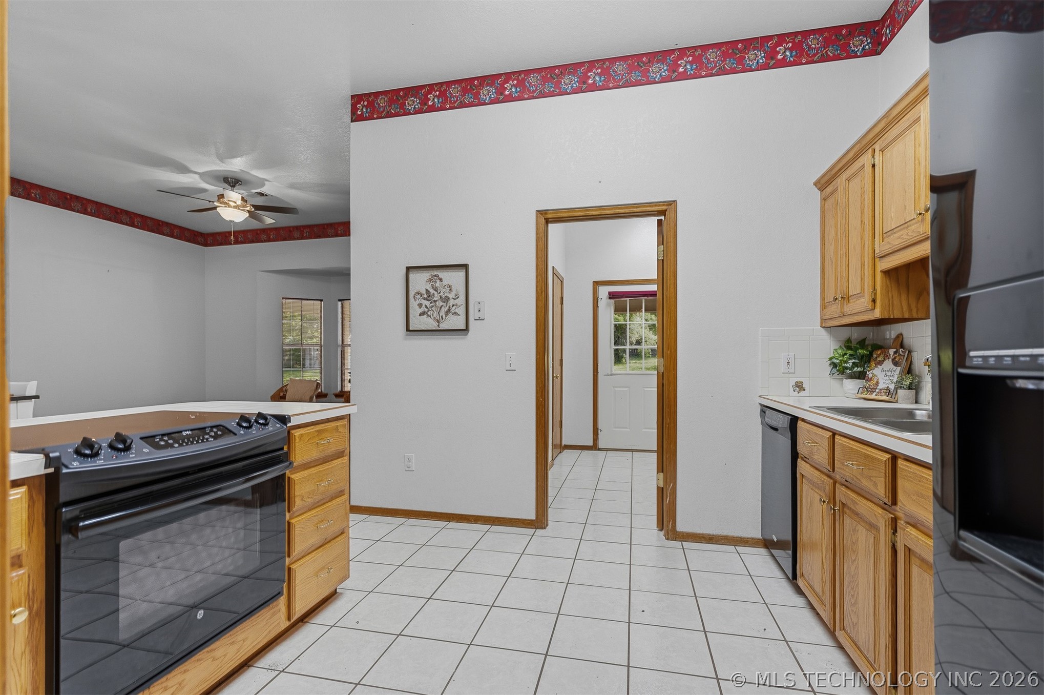 1922 S Plainview Property Photo 15