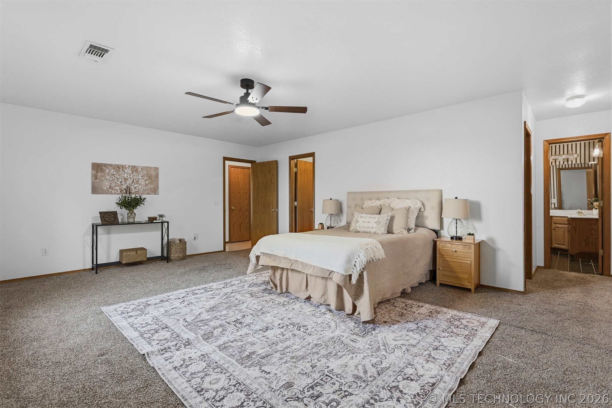 1922 S Plainview Property Photo 18