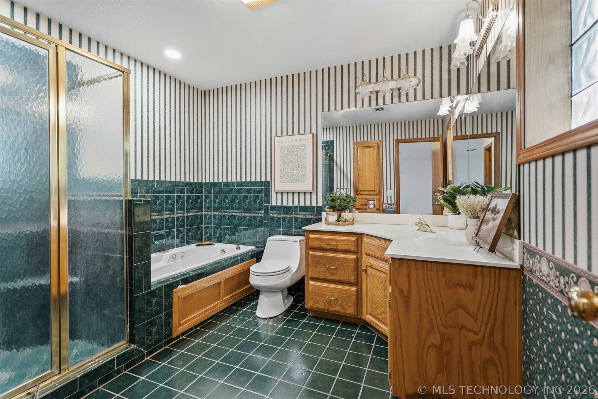 1922 S Plainview Property Photo 19