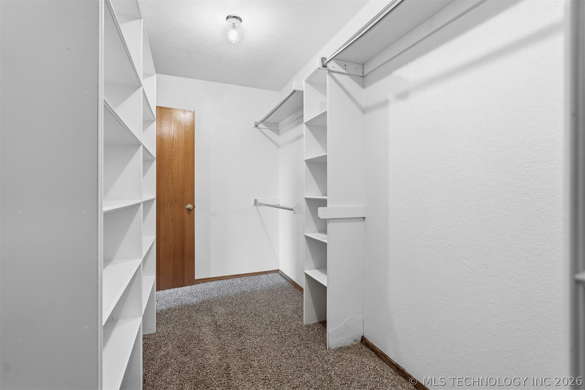 1922 S Plainview Property Photo 21
