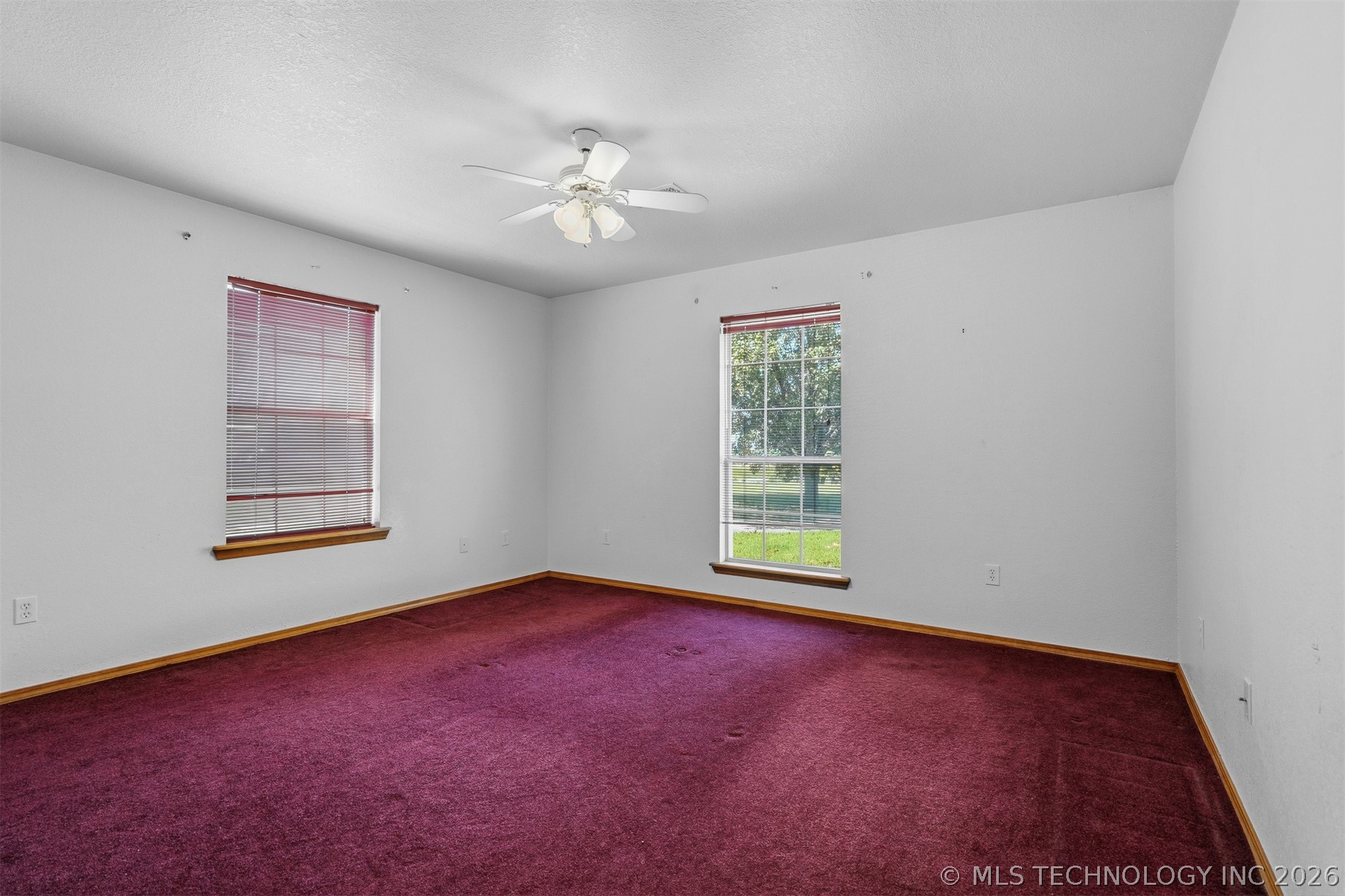1922 S Plainview Property Photo 26