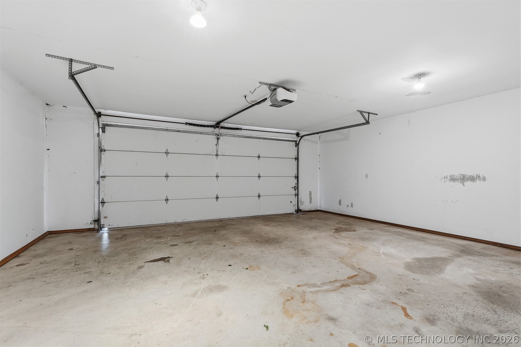 1922 S Plainview Property Photo 29