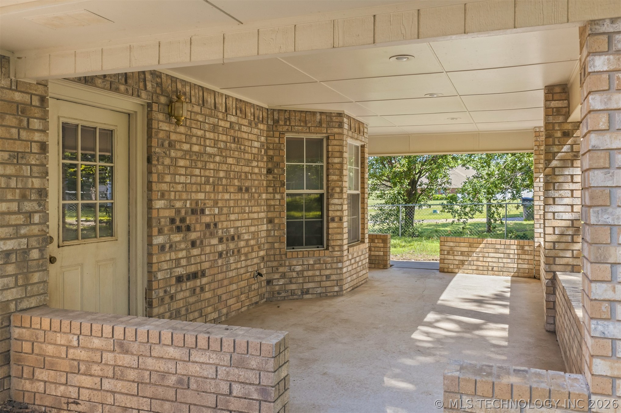 1922 S Plainview Property Photo 35