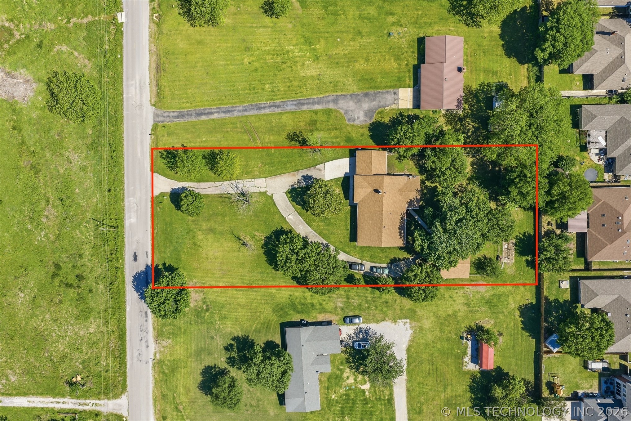 1922 S Plainview Property Photo 38
