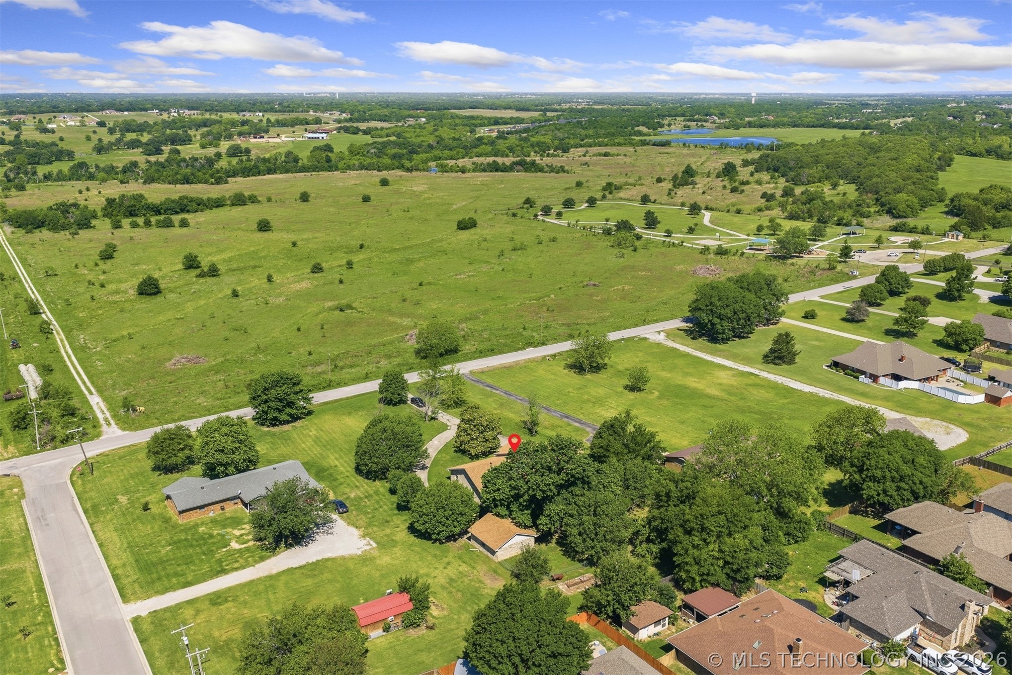 1922 S Plainview Property Photo 41