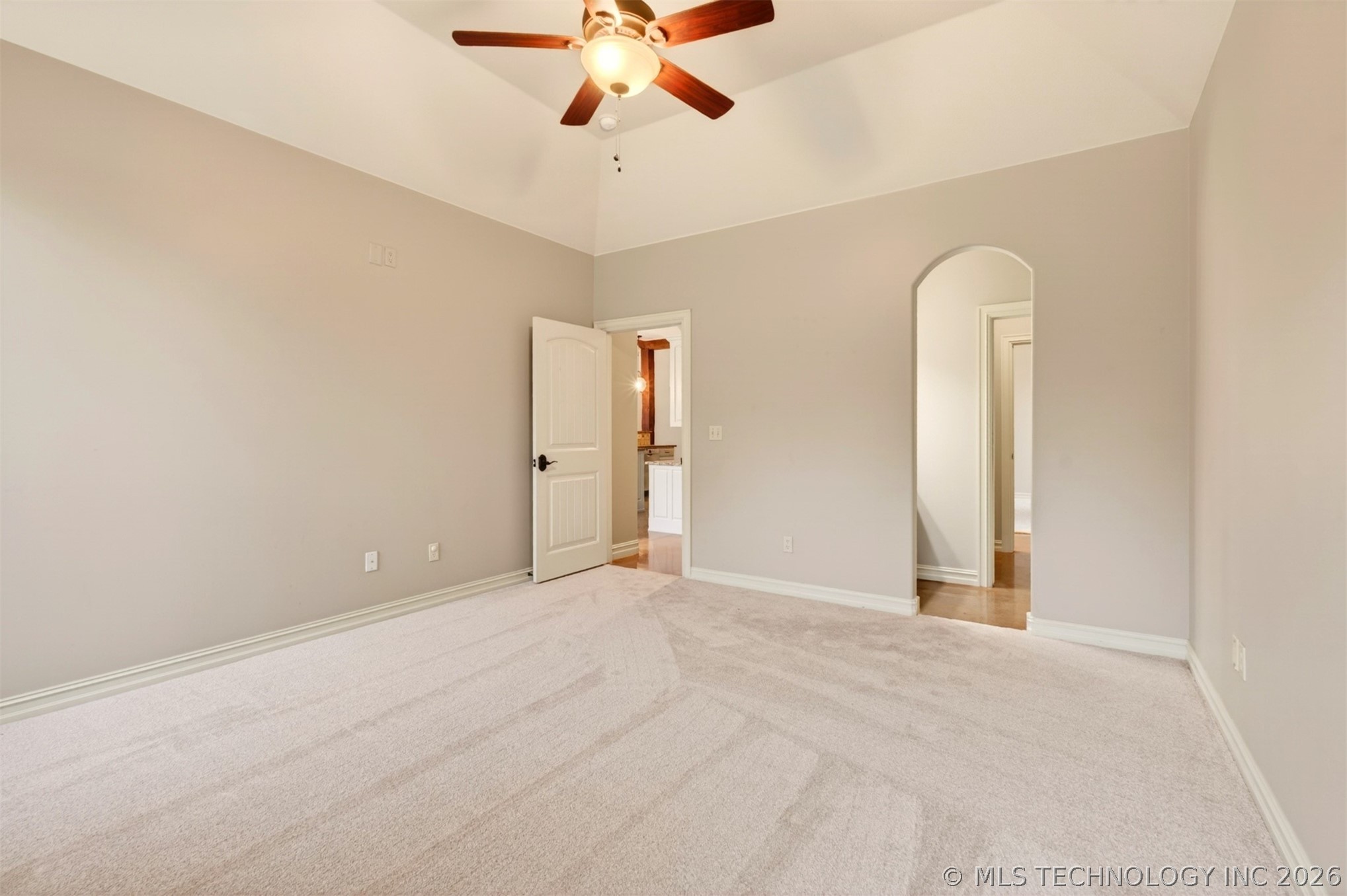 891 E 181st Street Property Photo 43