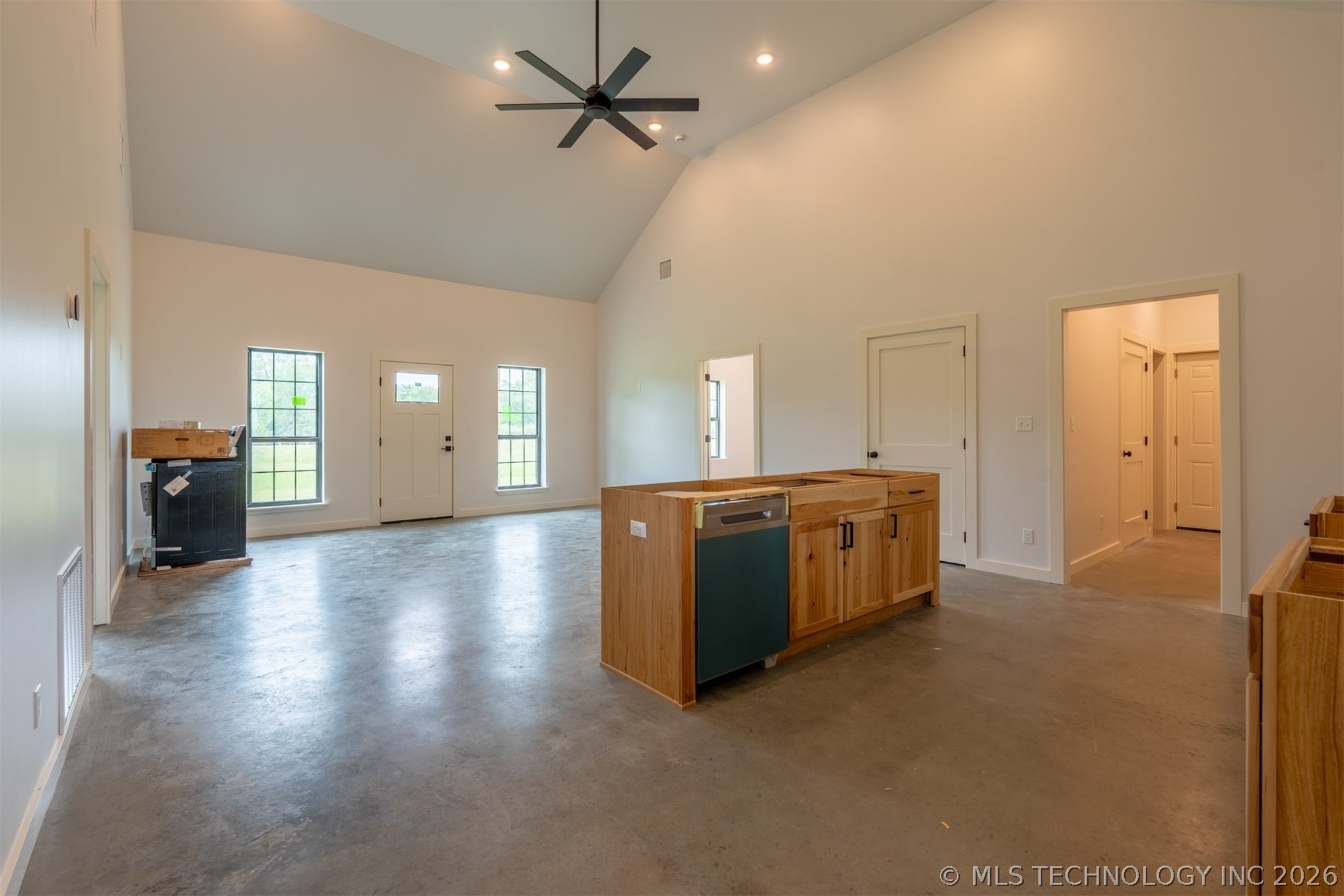 891 E 181st Street Property Photo 68