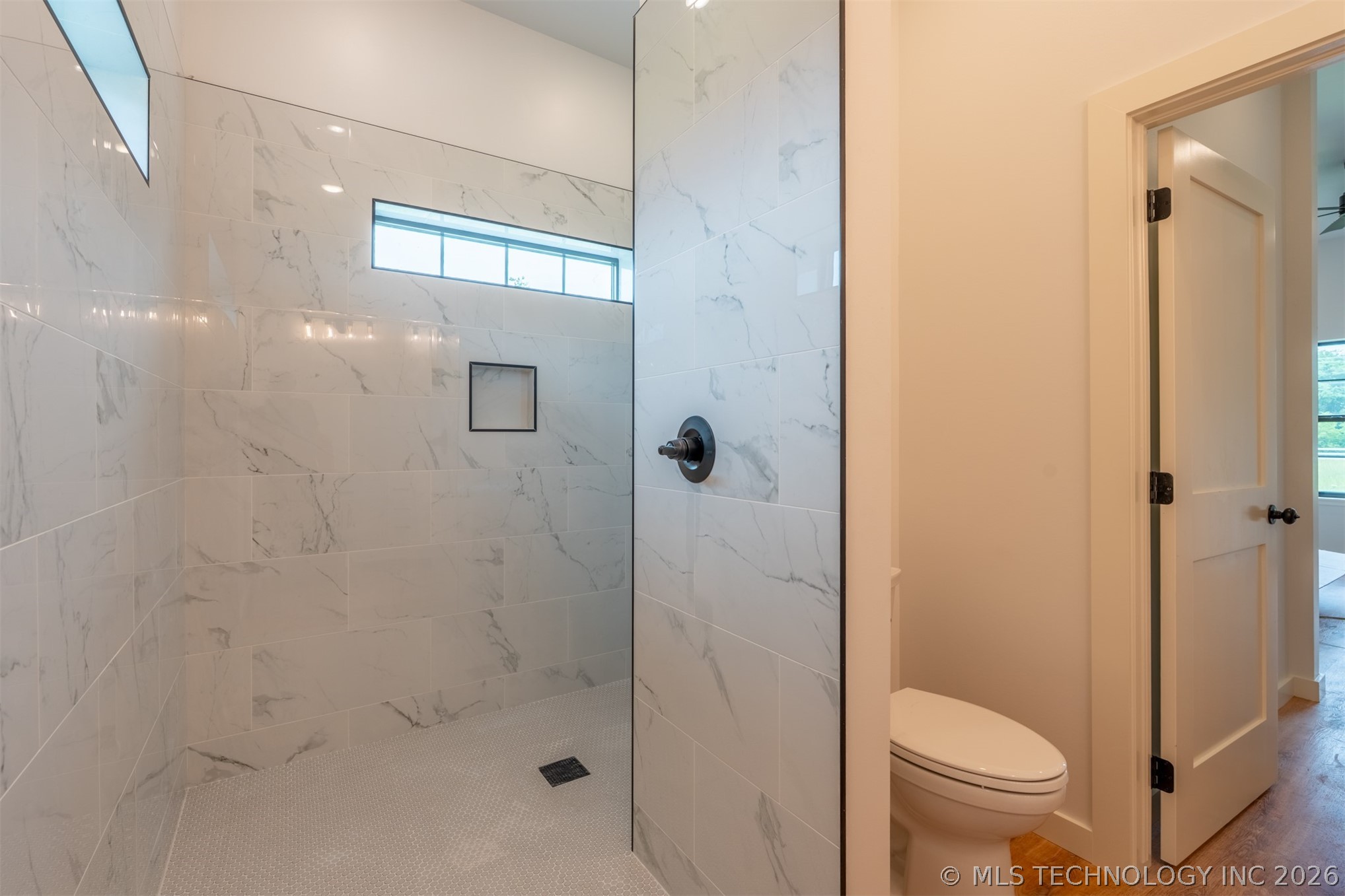 891 E 181st Street Property Photo 72