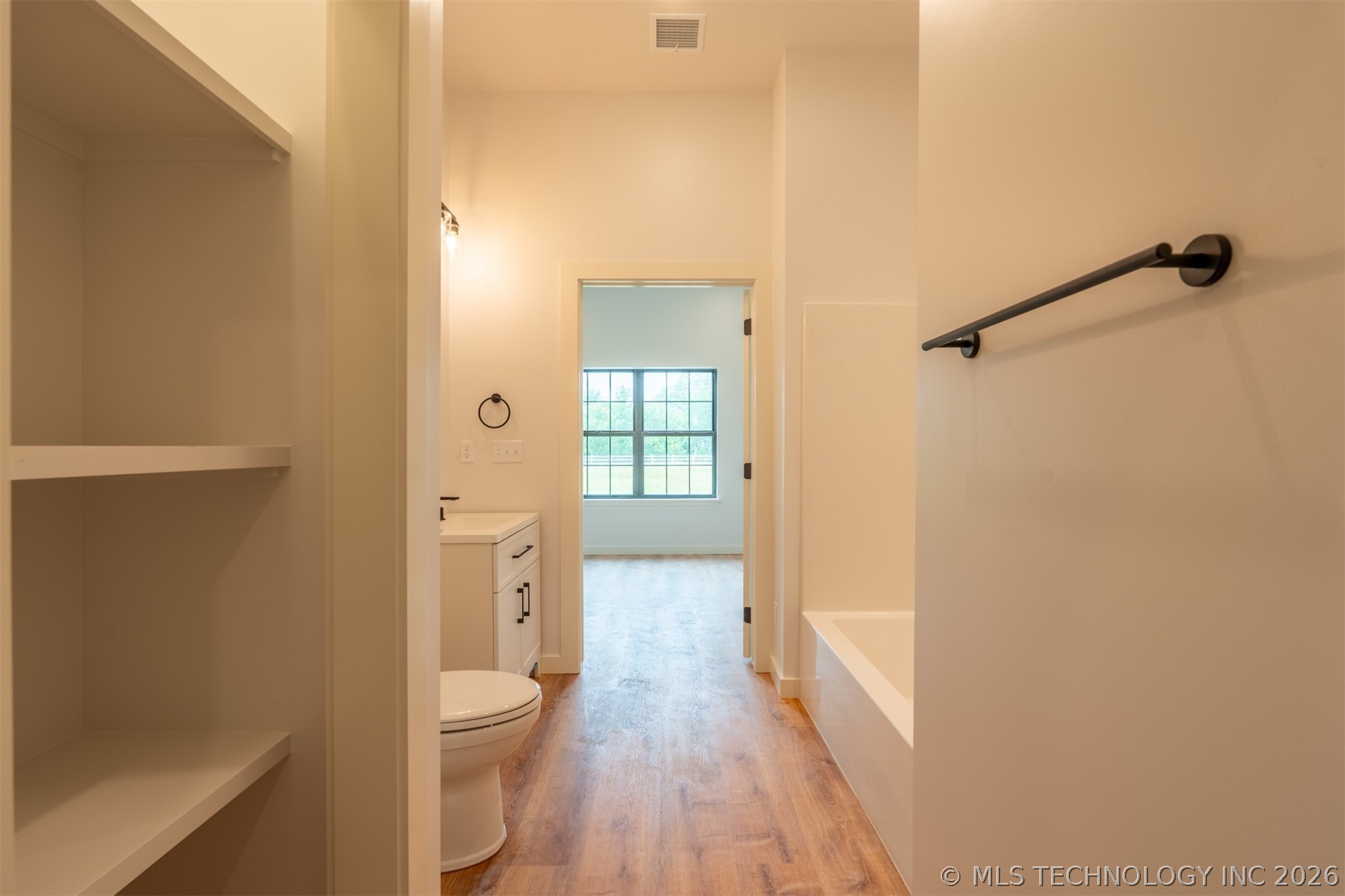 891 E 181st Street Property Photo 78