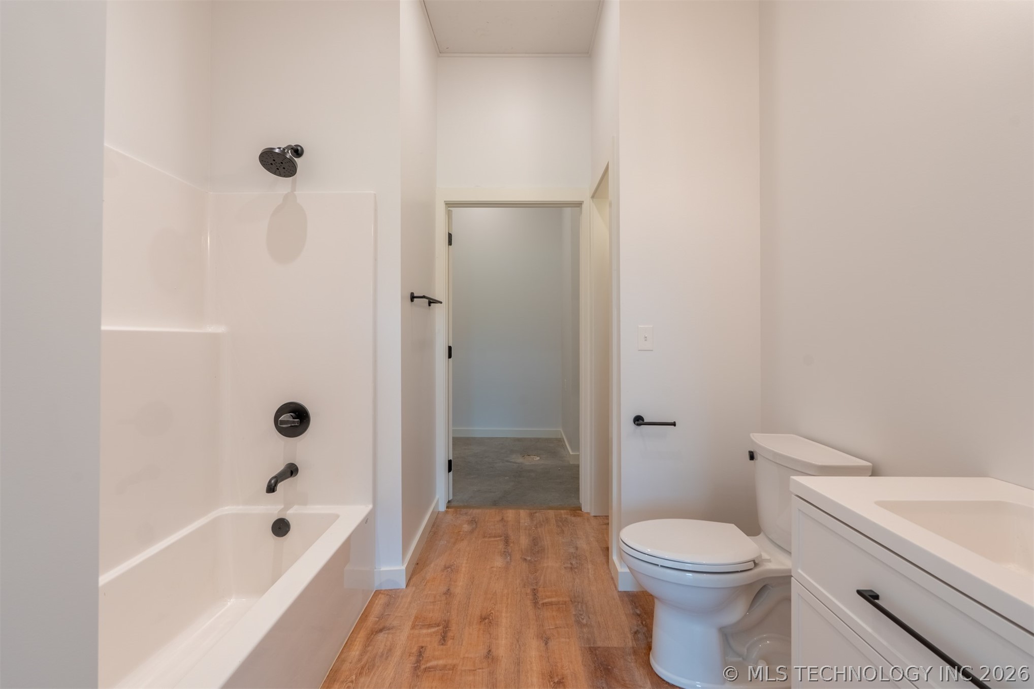 891 E 181st Street Property Photo 79
