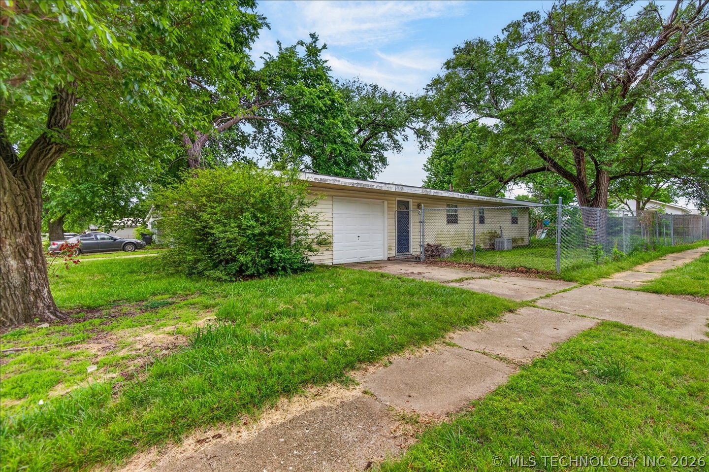 221 Spring Road Property Photo 1