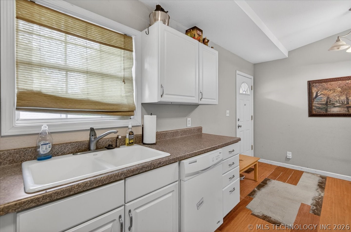 221 Spring Road Property Photo 8
