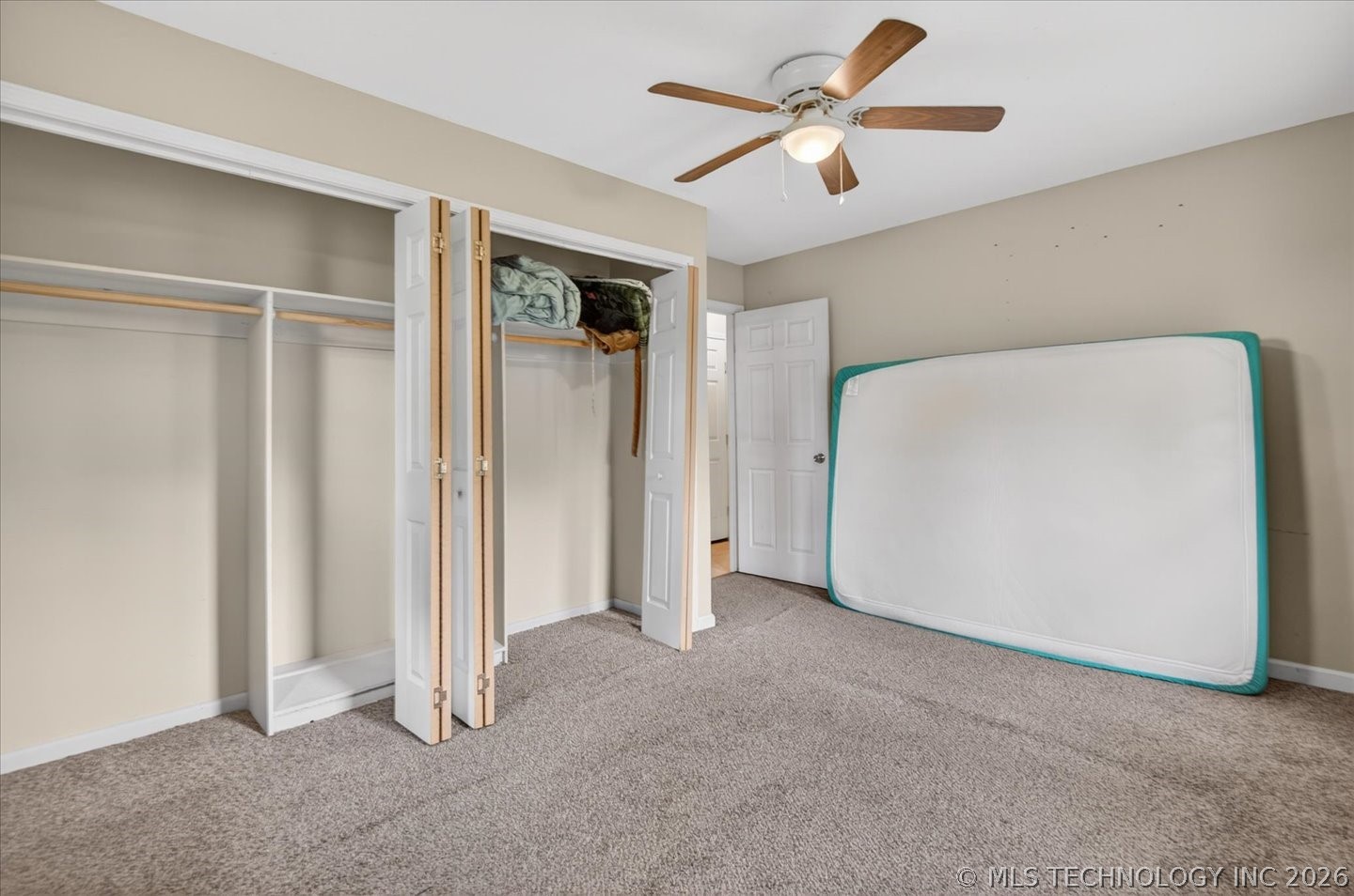 221 Spring Road Property Photo 16
