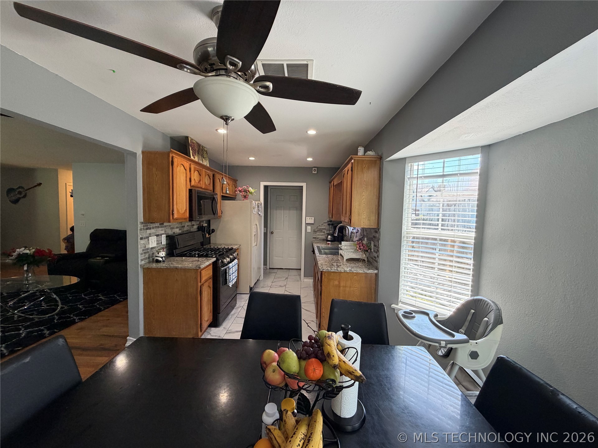 12179 E 35th Street Property Photo 3