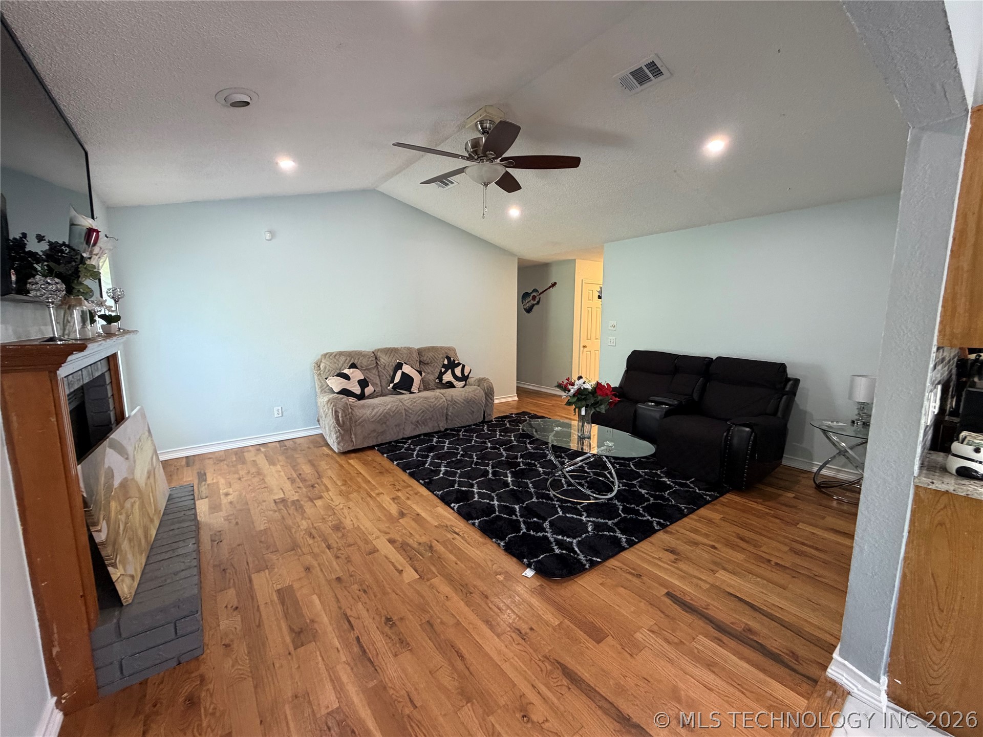 12179 E 35th Street Property Photo 4