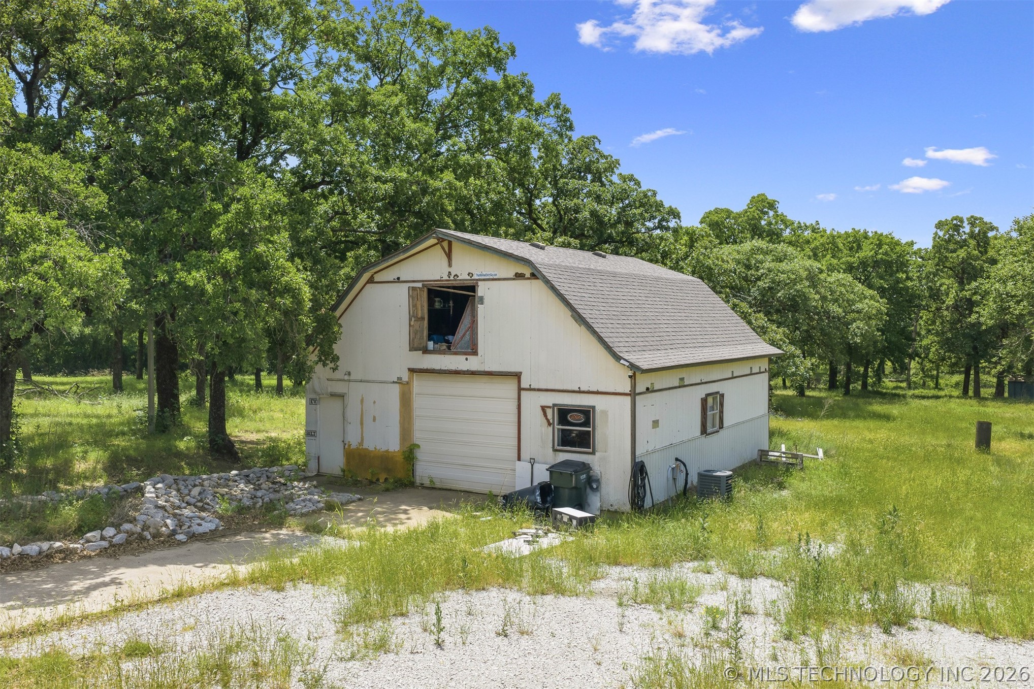 11567 Renick Property Photo 4