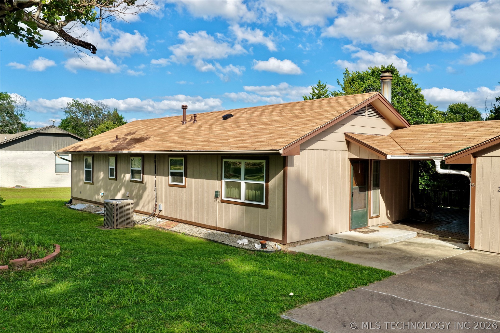 343 Timberline Drive Property Photo 4