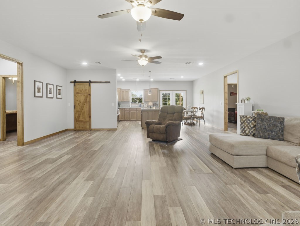 5125 S Holley Road Property Photo 8