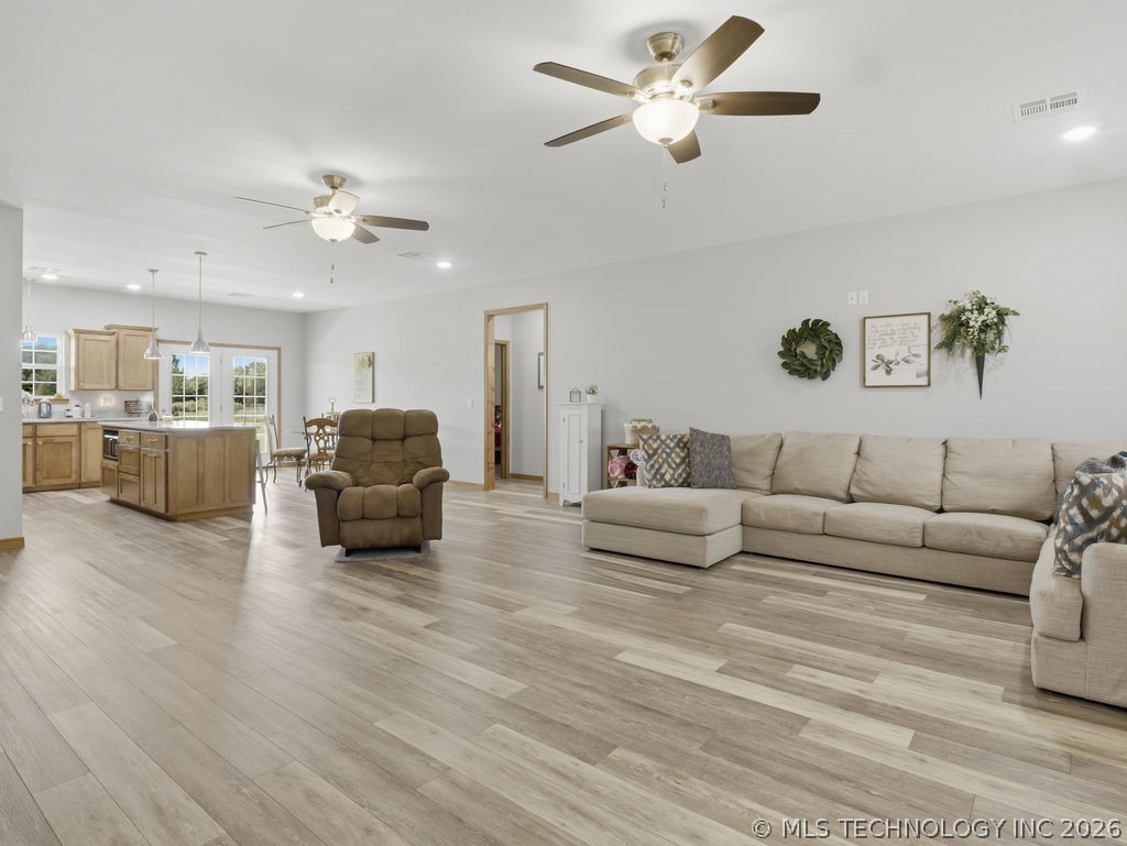 5125 S Holley Road Property Photo 10