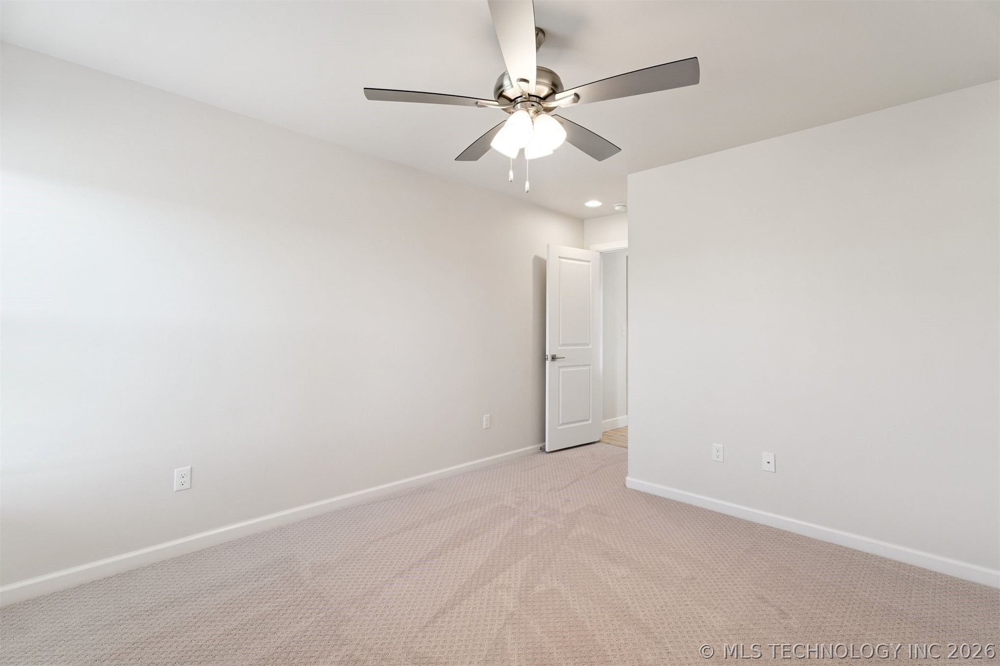 5502 E 175th Street S Property Photo 31