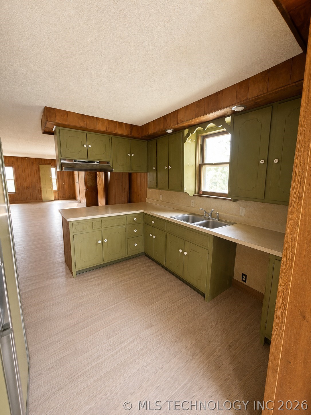 206 Comanche Street Property Photo 6