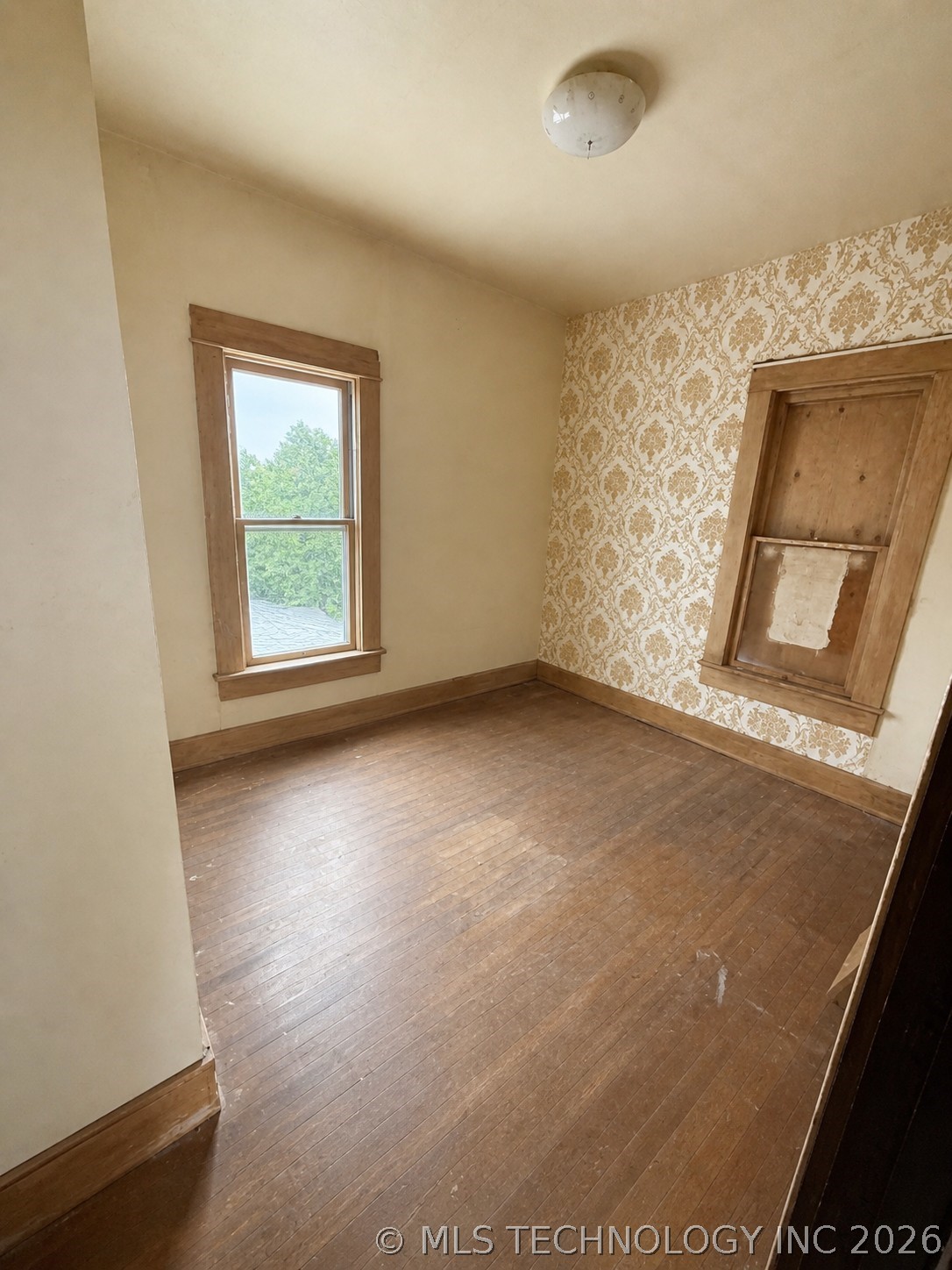 206 Comanche Street Property Photo 8