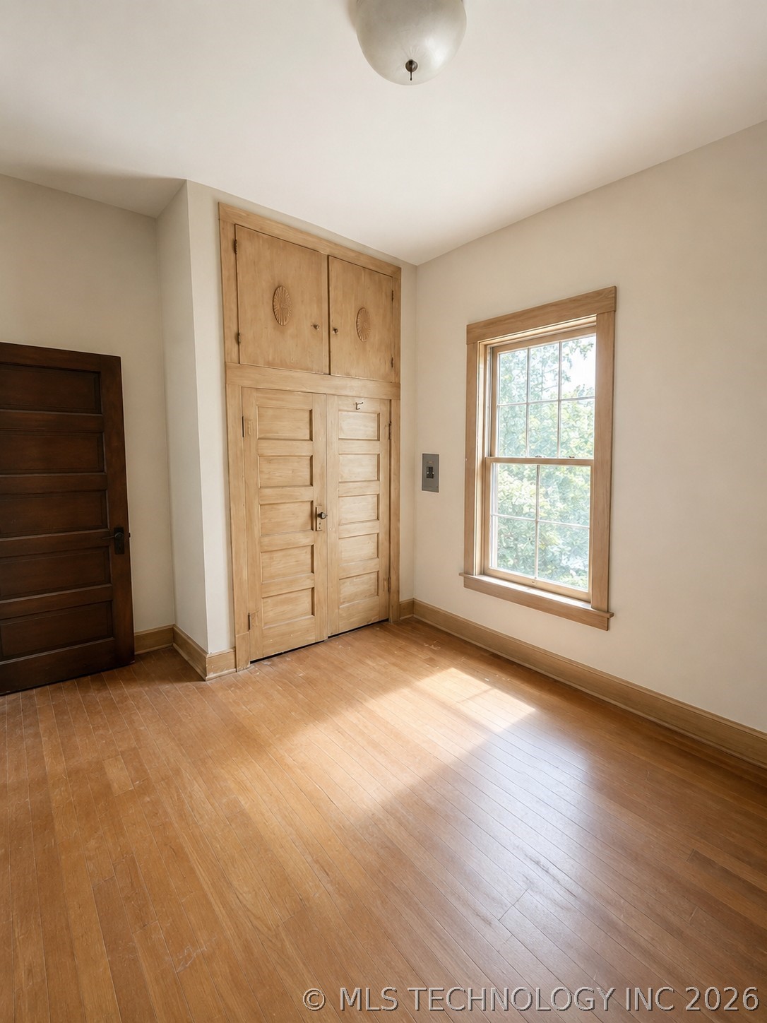 206 Comanche Street Property Photo 9