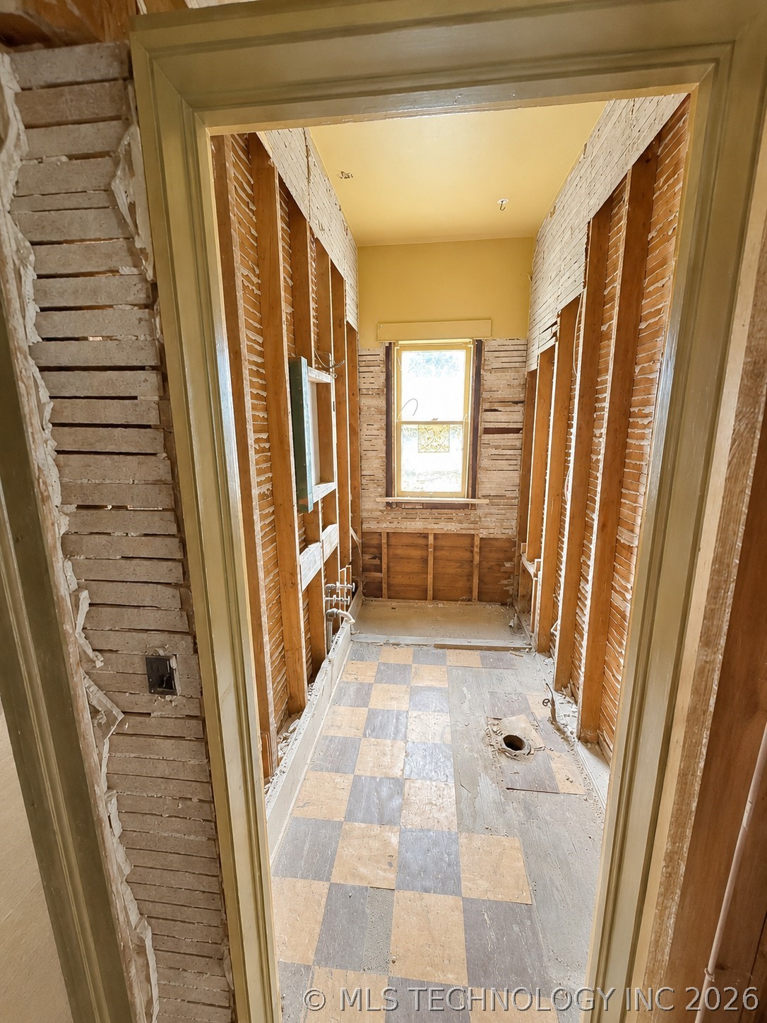 206 Comanche Street Property Photo 11