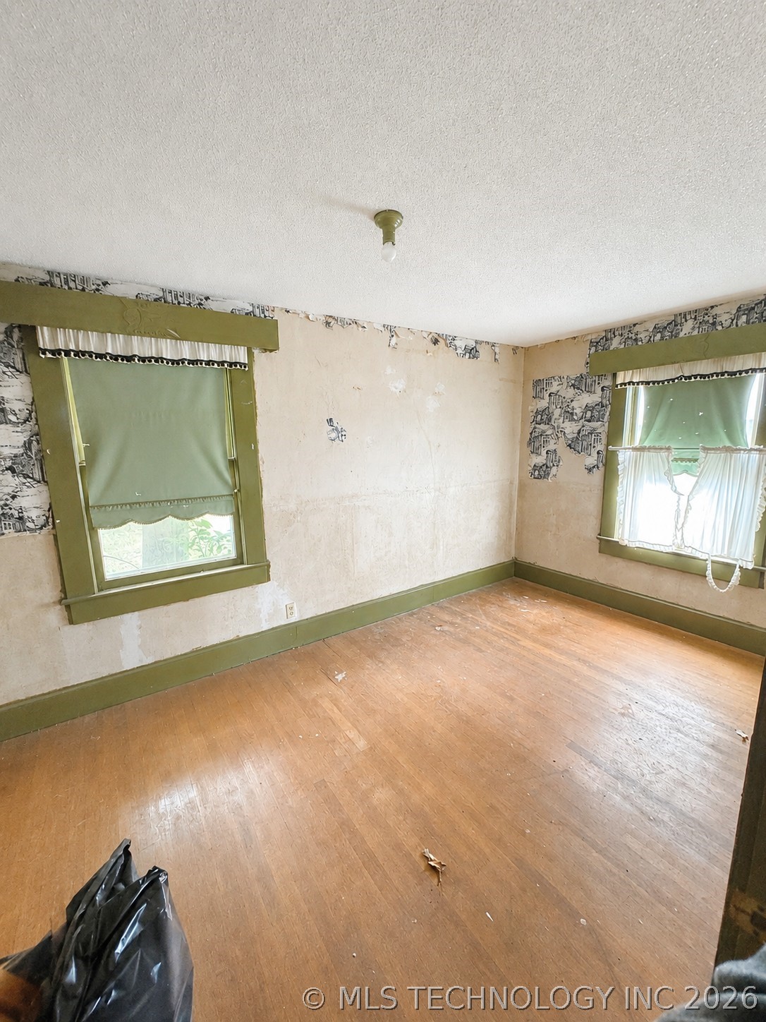206 Comanche Street Property Photo 12