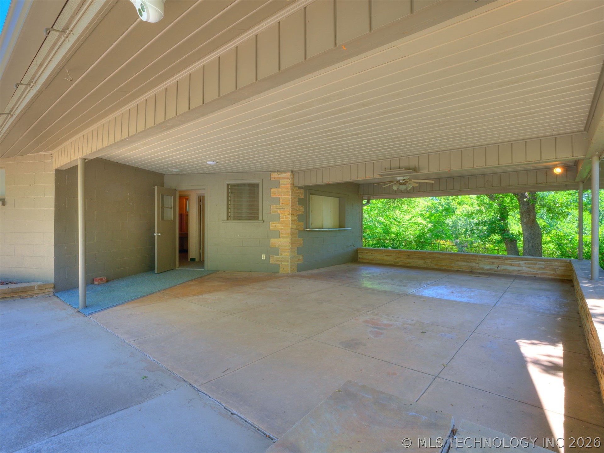 1420 E Fairview Avenue Property Photo 21