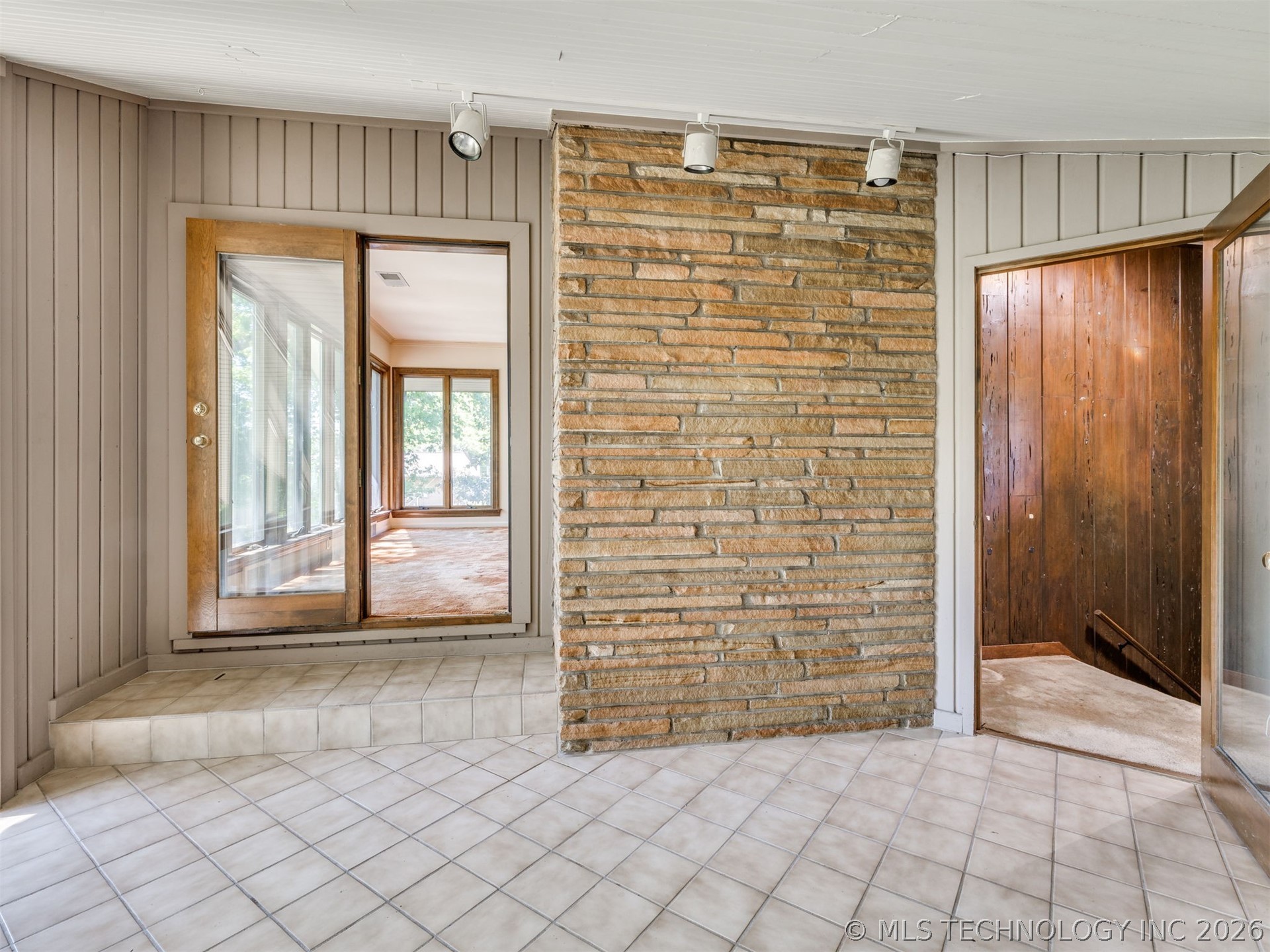 1420 E Fairview Avenue Property Photo 59