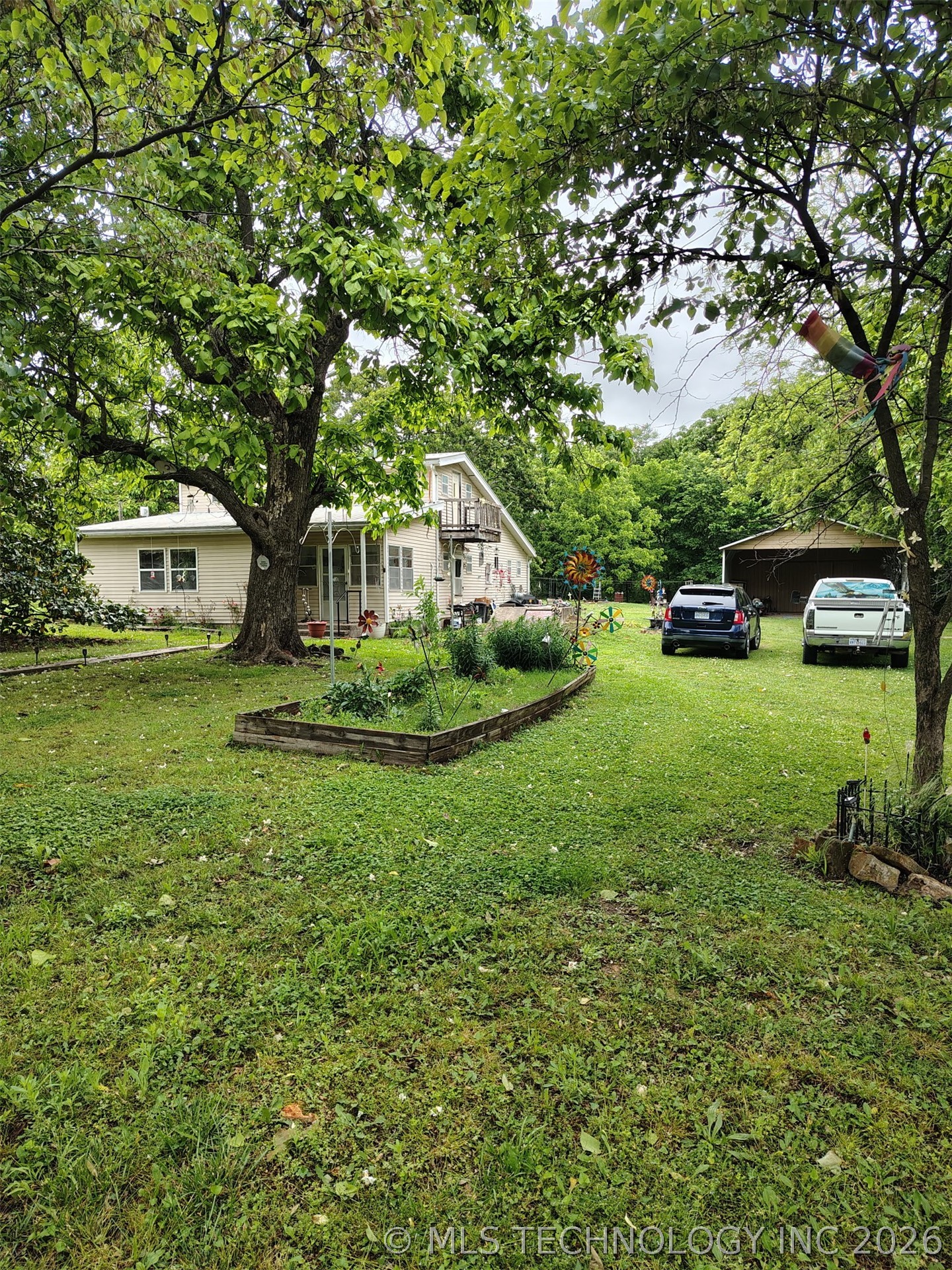 24901 S 611 Road Property Photo 1