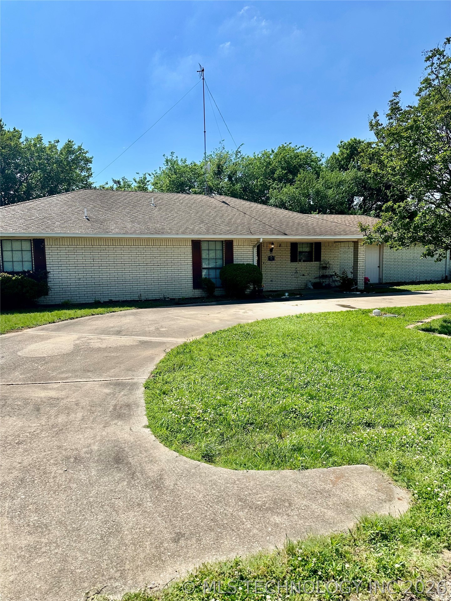 122 Shawna Property Photo 1
