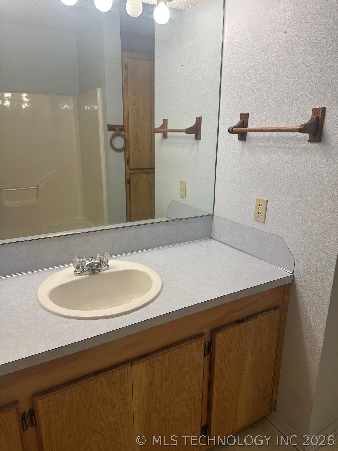122 Shawna Property Photo 18