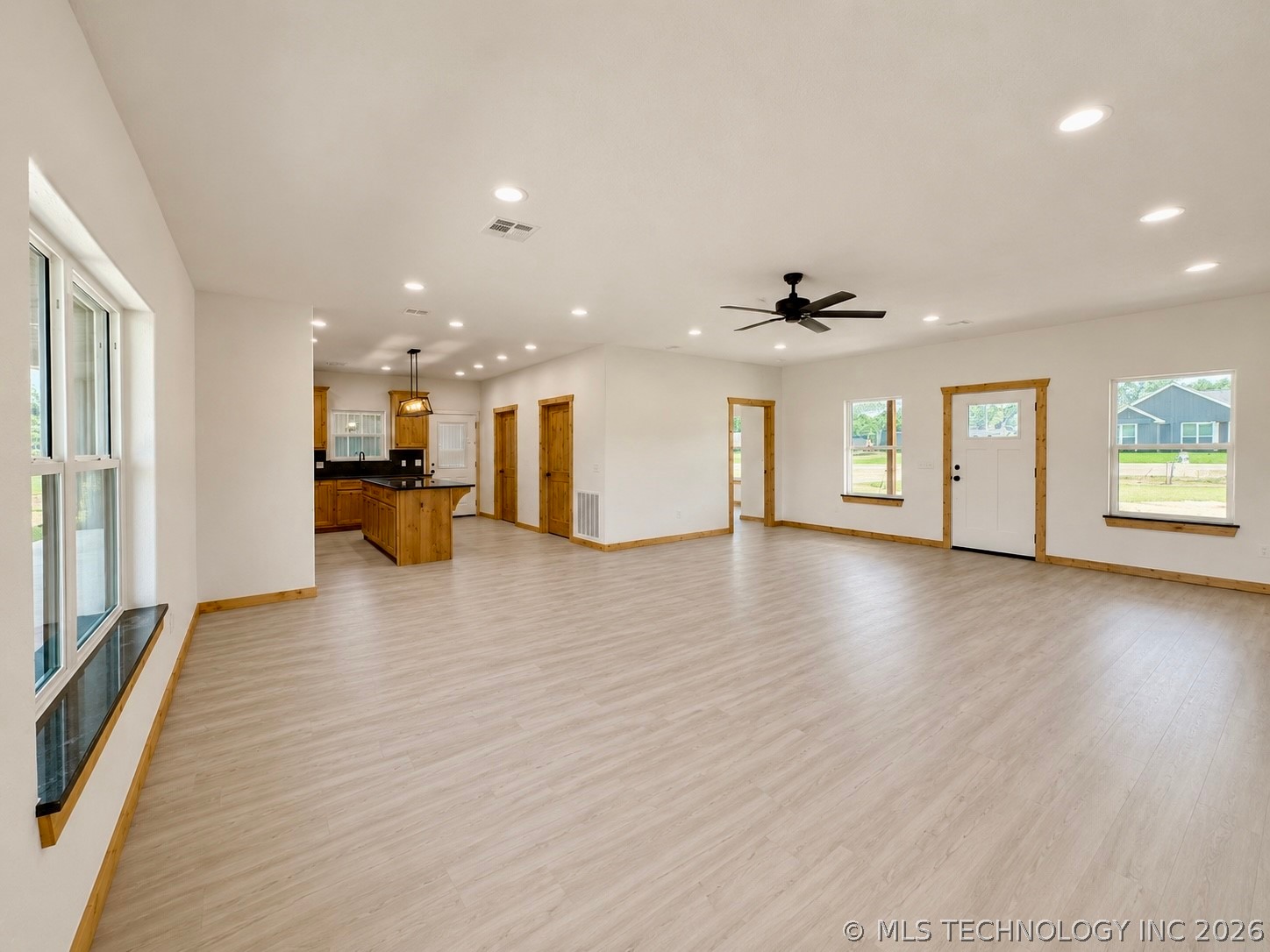 11792 Xander Lane Property Photo 4