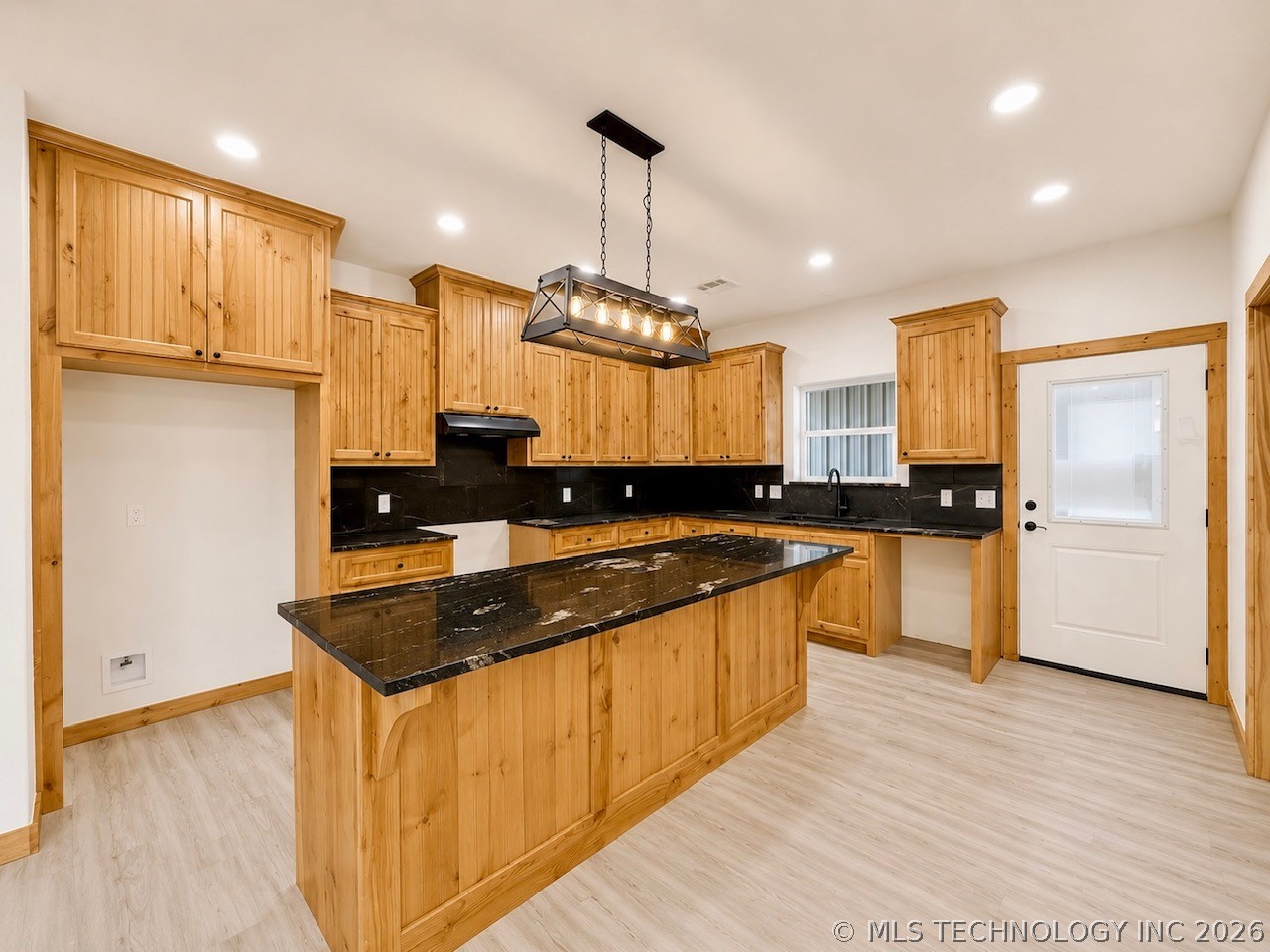 11792 Xander Lane Property Photo 5