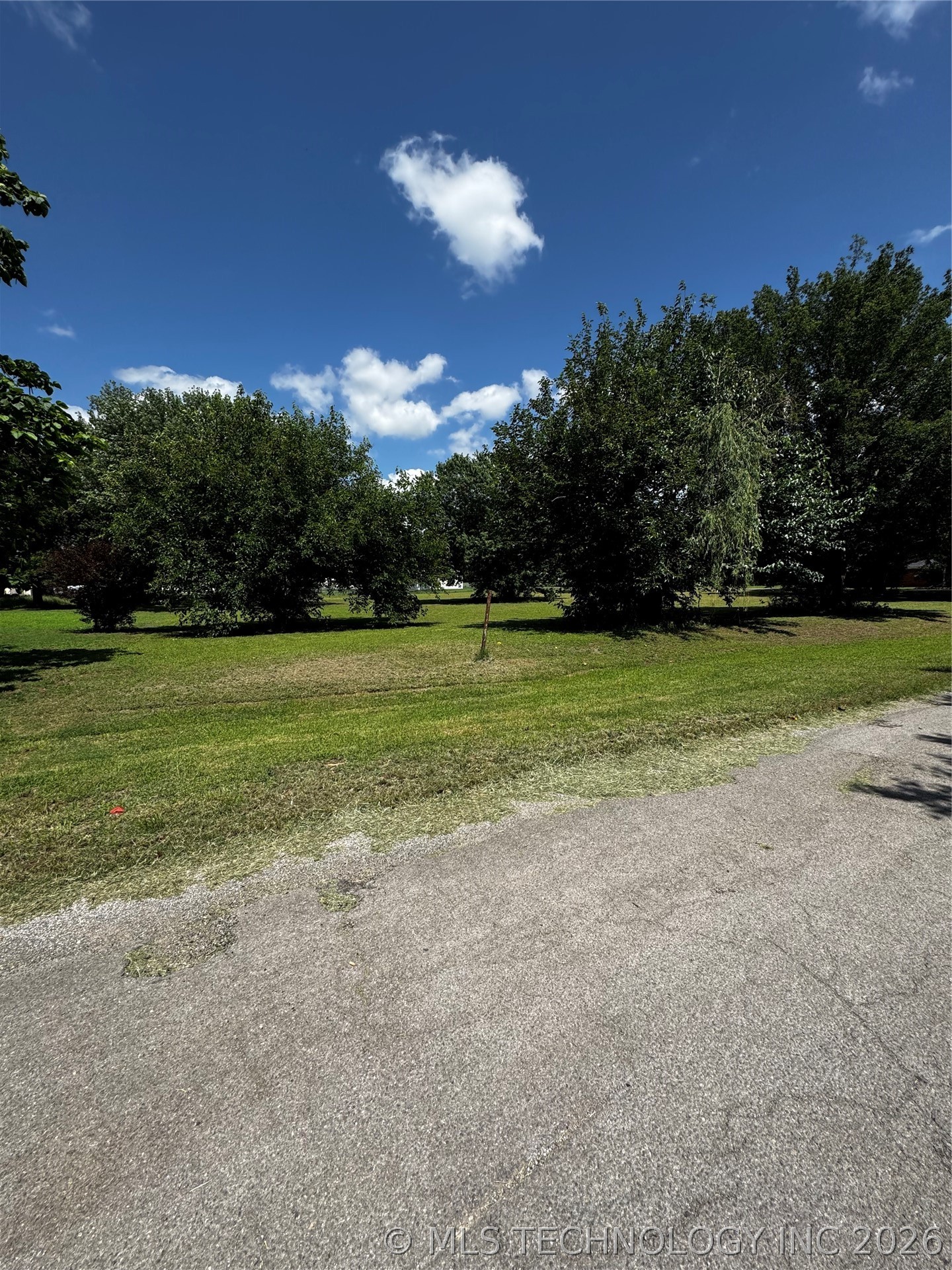 205 S E Property Photo 2