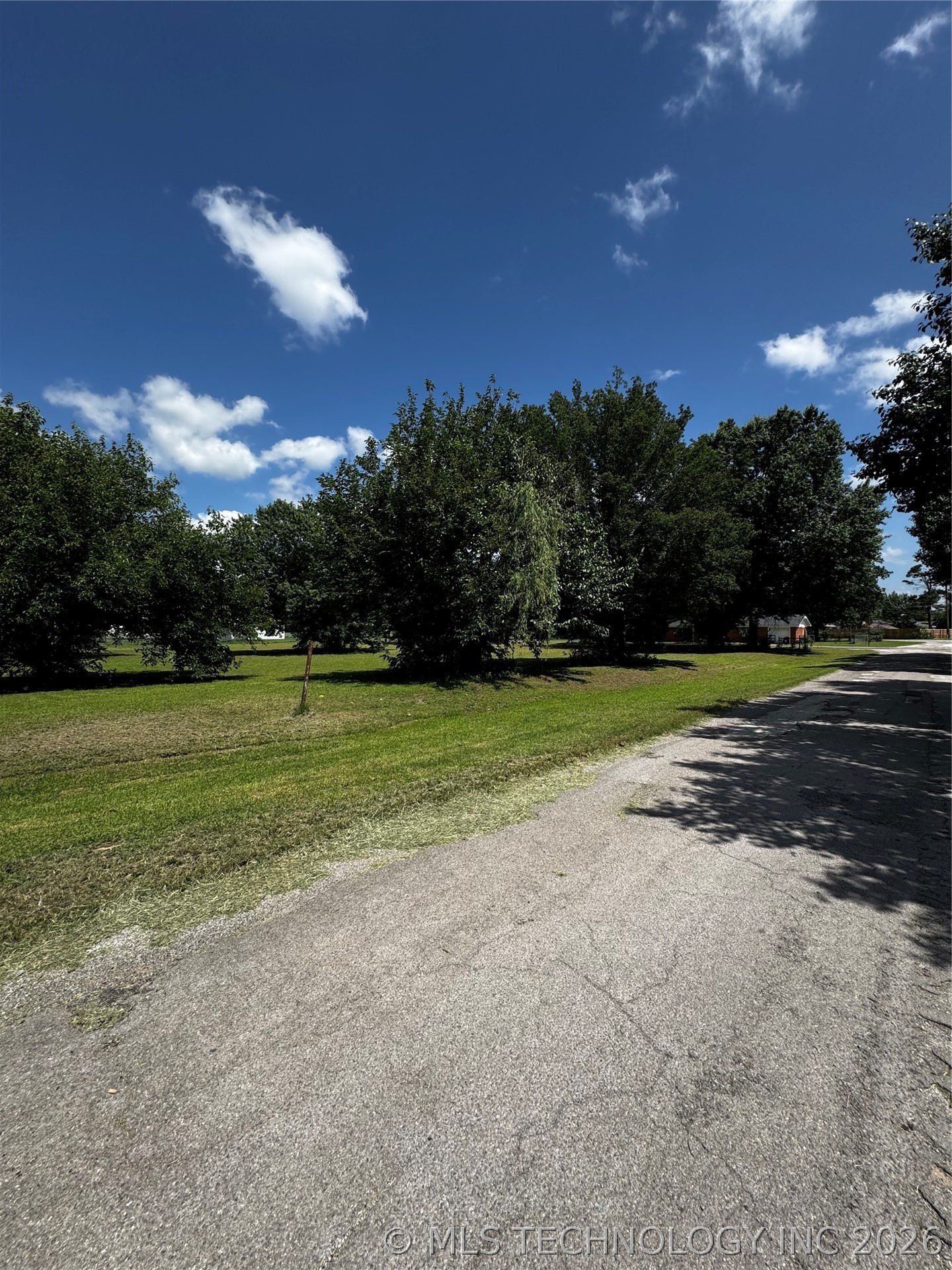 205 S E Property Photo 3