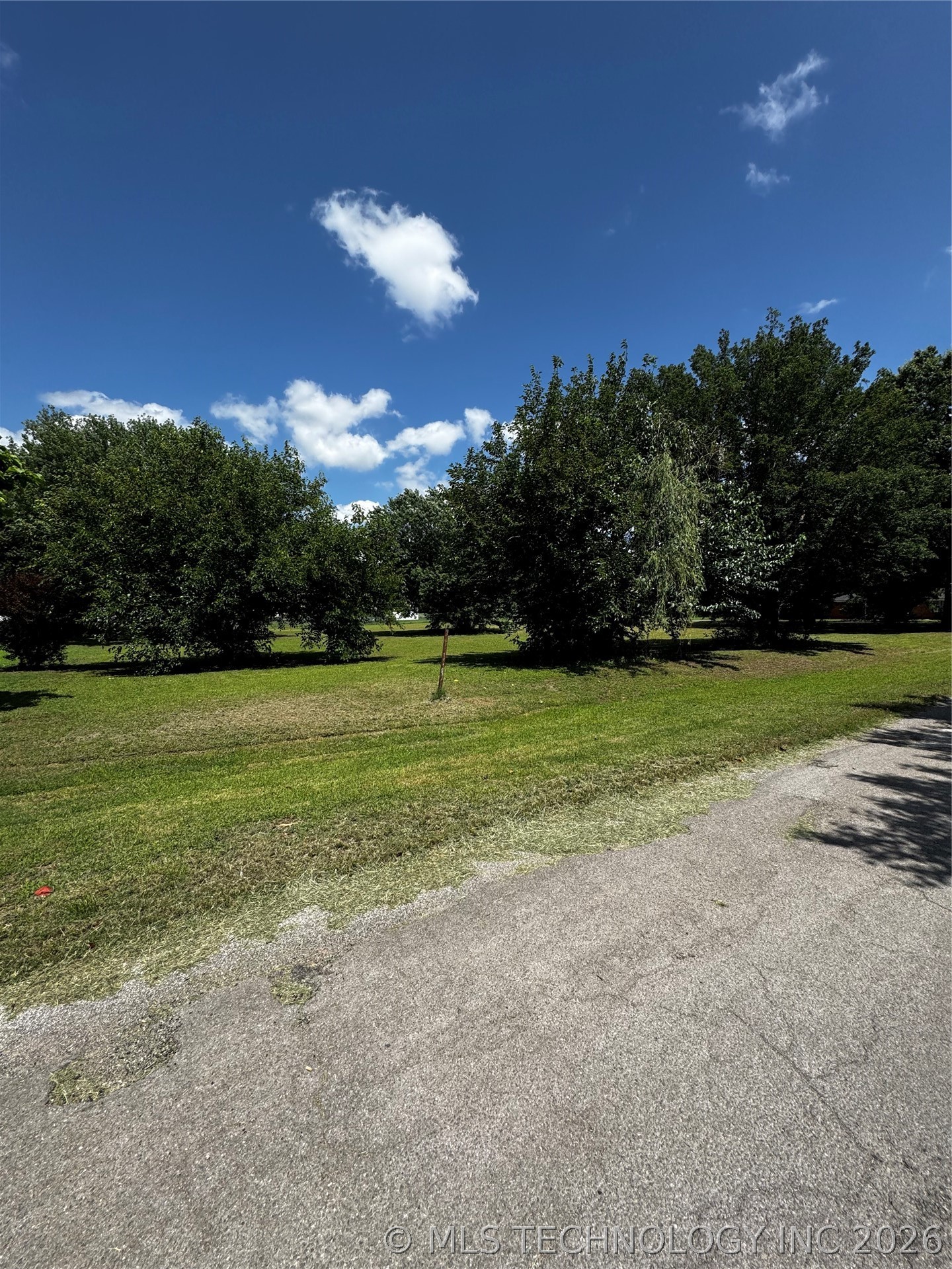 205 S E Property Photo 4
