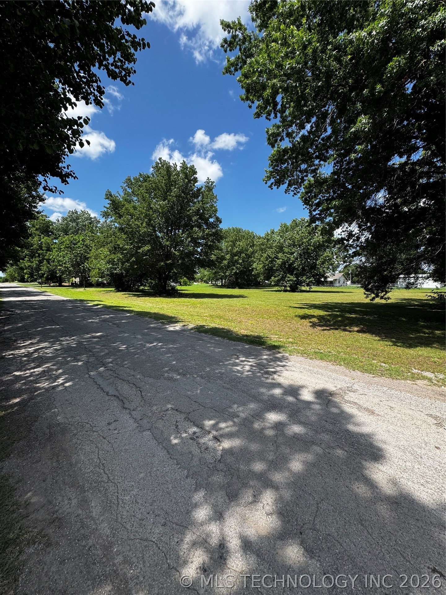 205 S E Property Photo 5