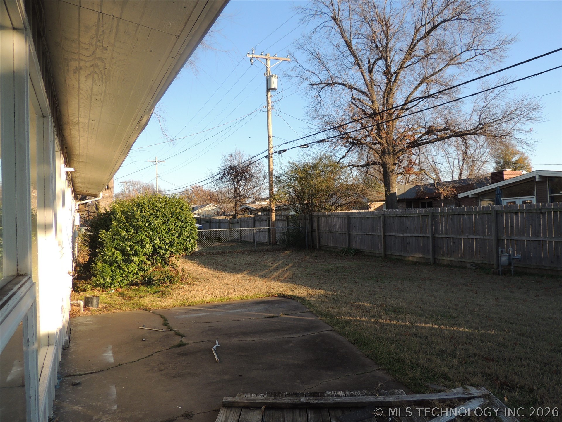 6552 E 27th Place Property Photo 3