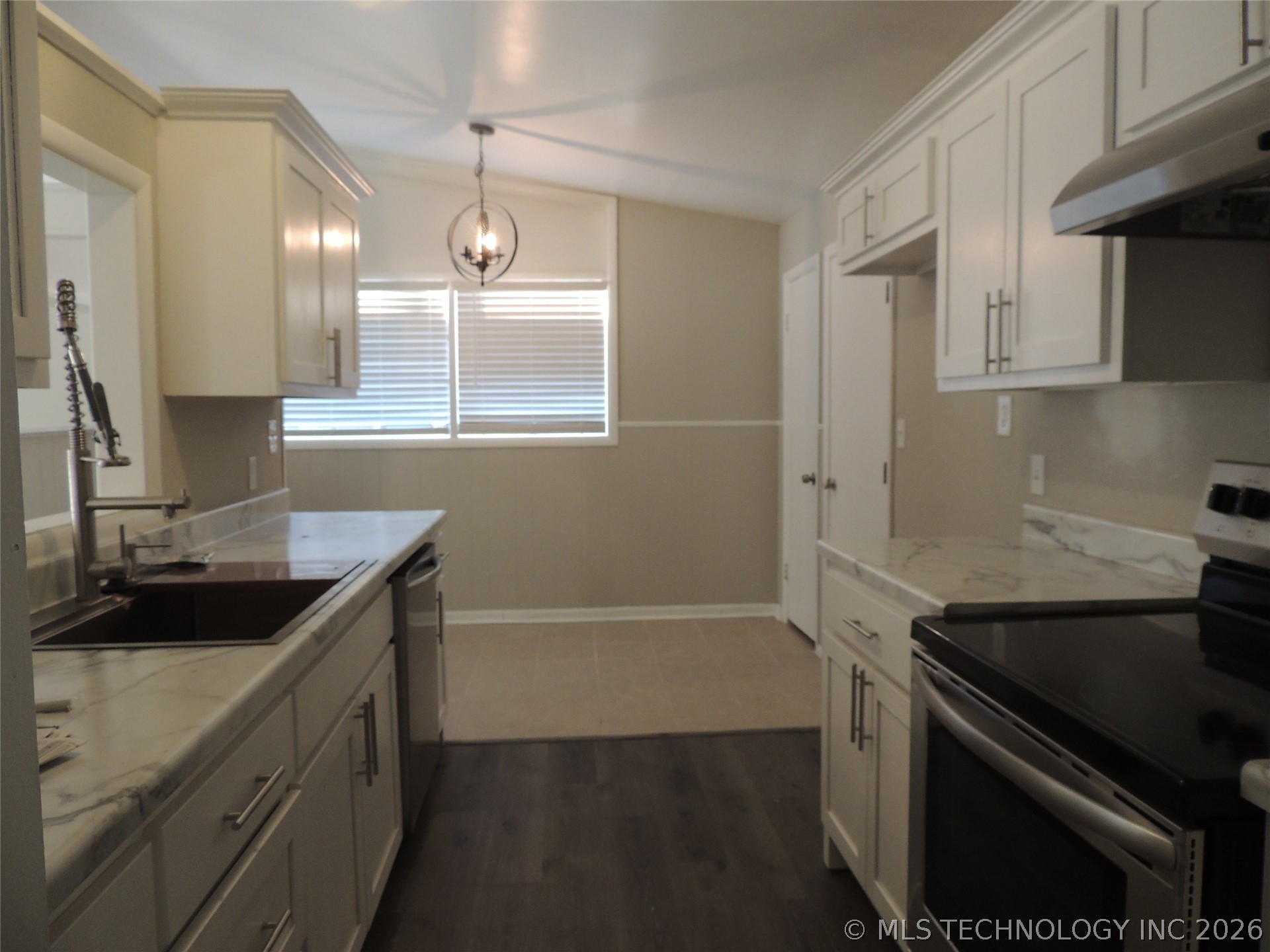 6552 E 27th Place Property Photo 11