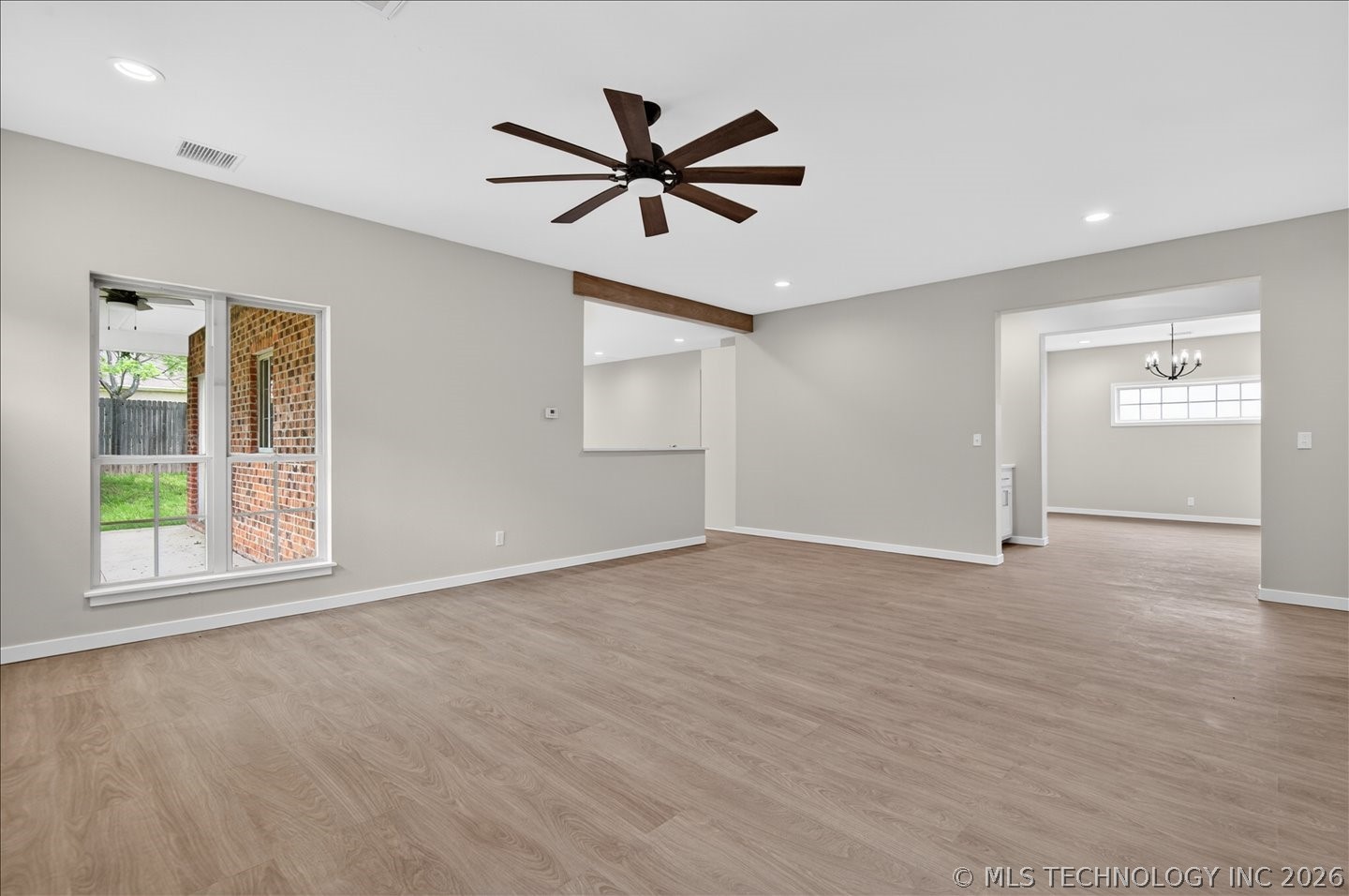 3224 Boardwalk Court Property Photo 7