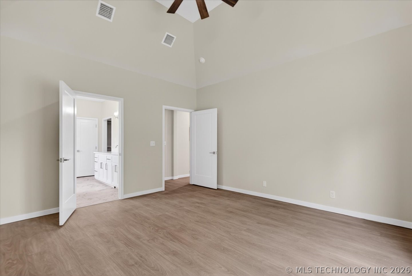 3224 Boardwalk Court Property Photo 23