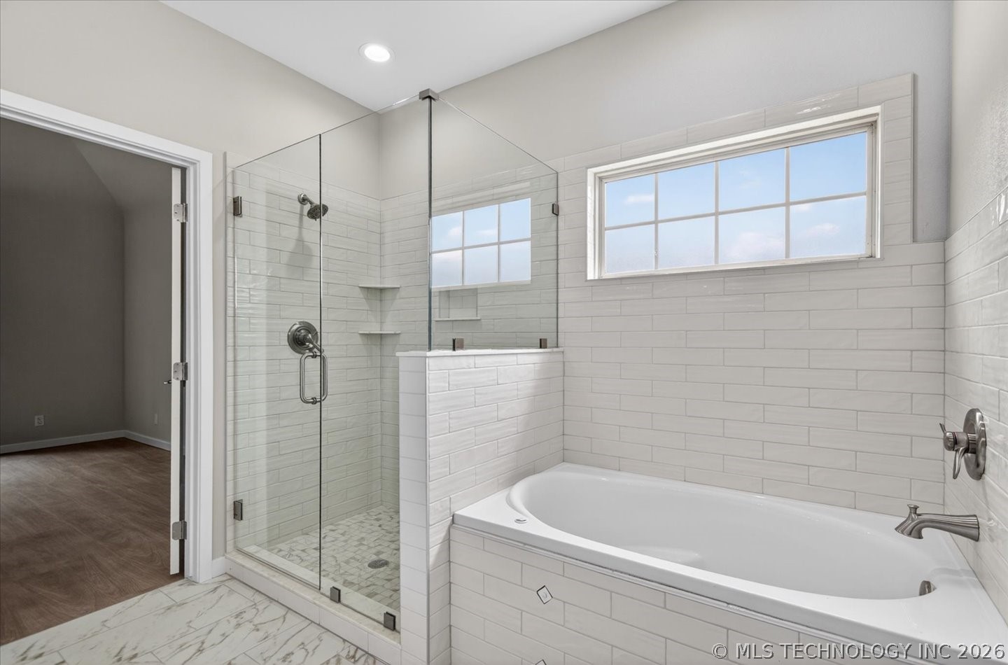 3224 Boardwalk Court Property Photo 26