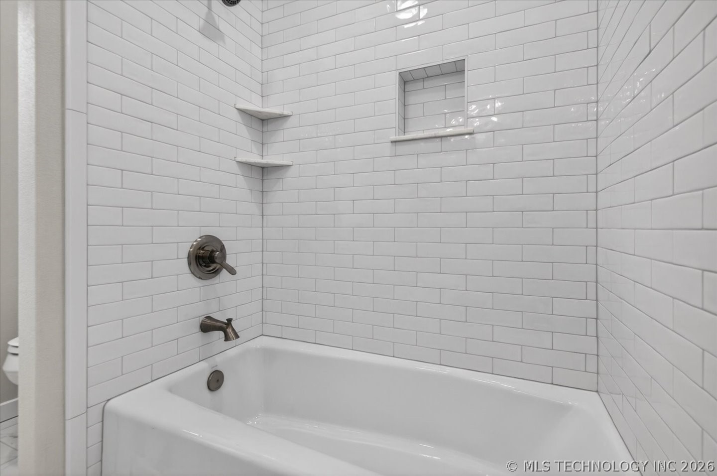 3224 Boardwalk Court Property Photo 31