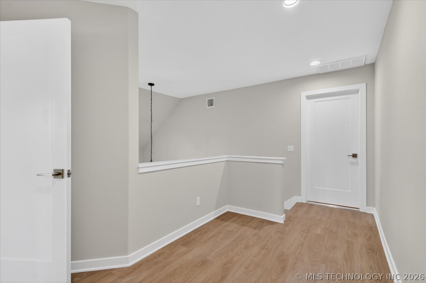 3224 Boardwalk Court Property Photo 35