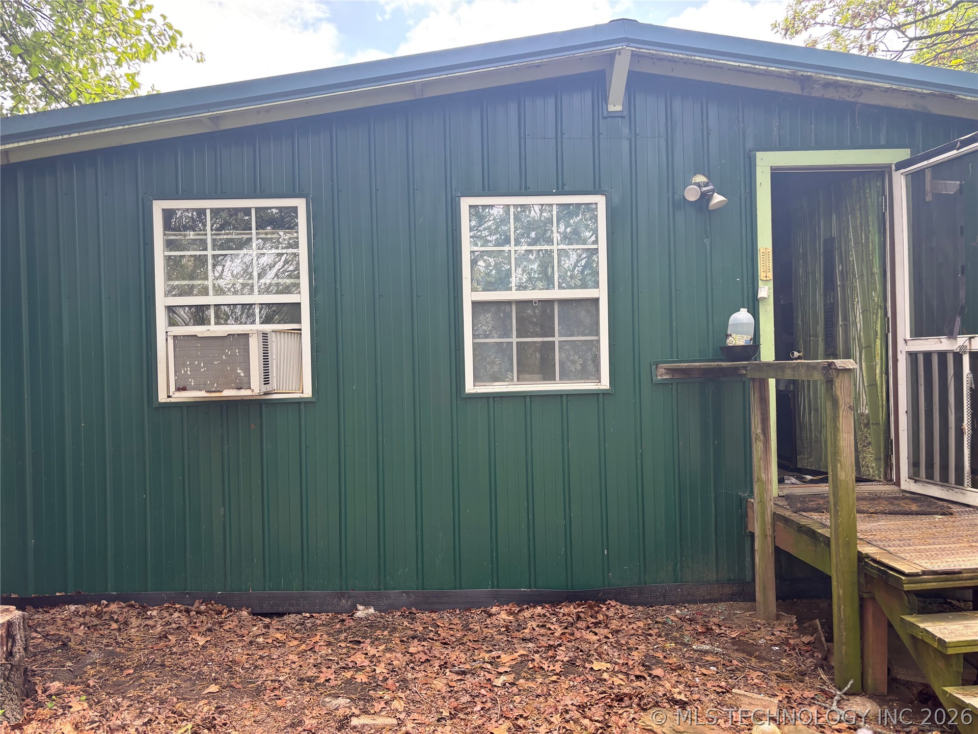 2395 1405 Road Property Photo 1