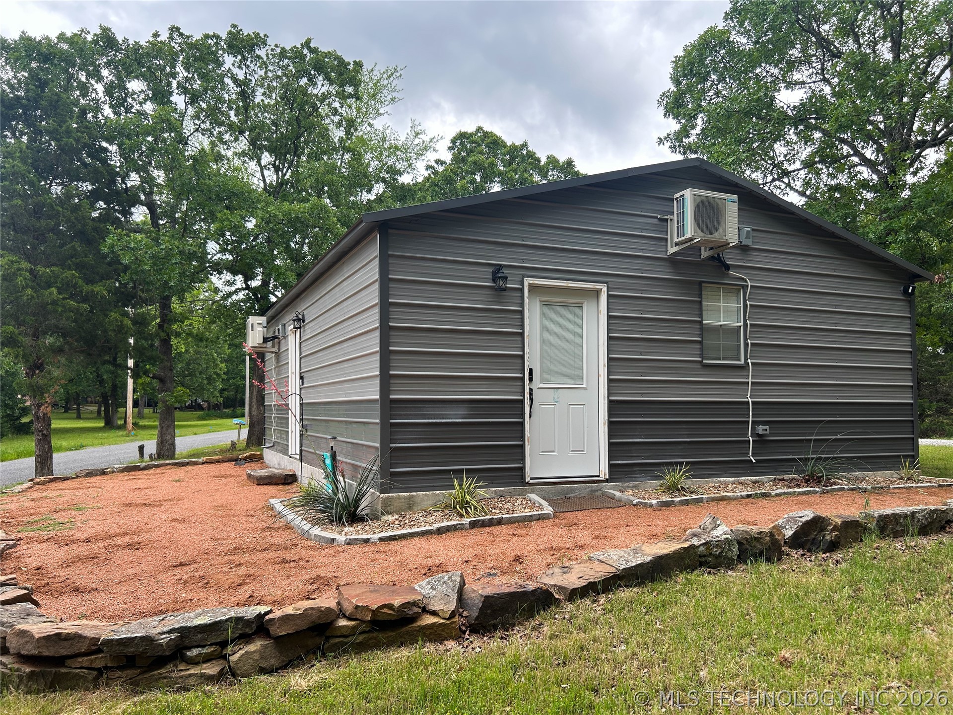 30 Arroyo Drive Property Photo 1