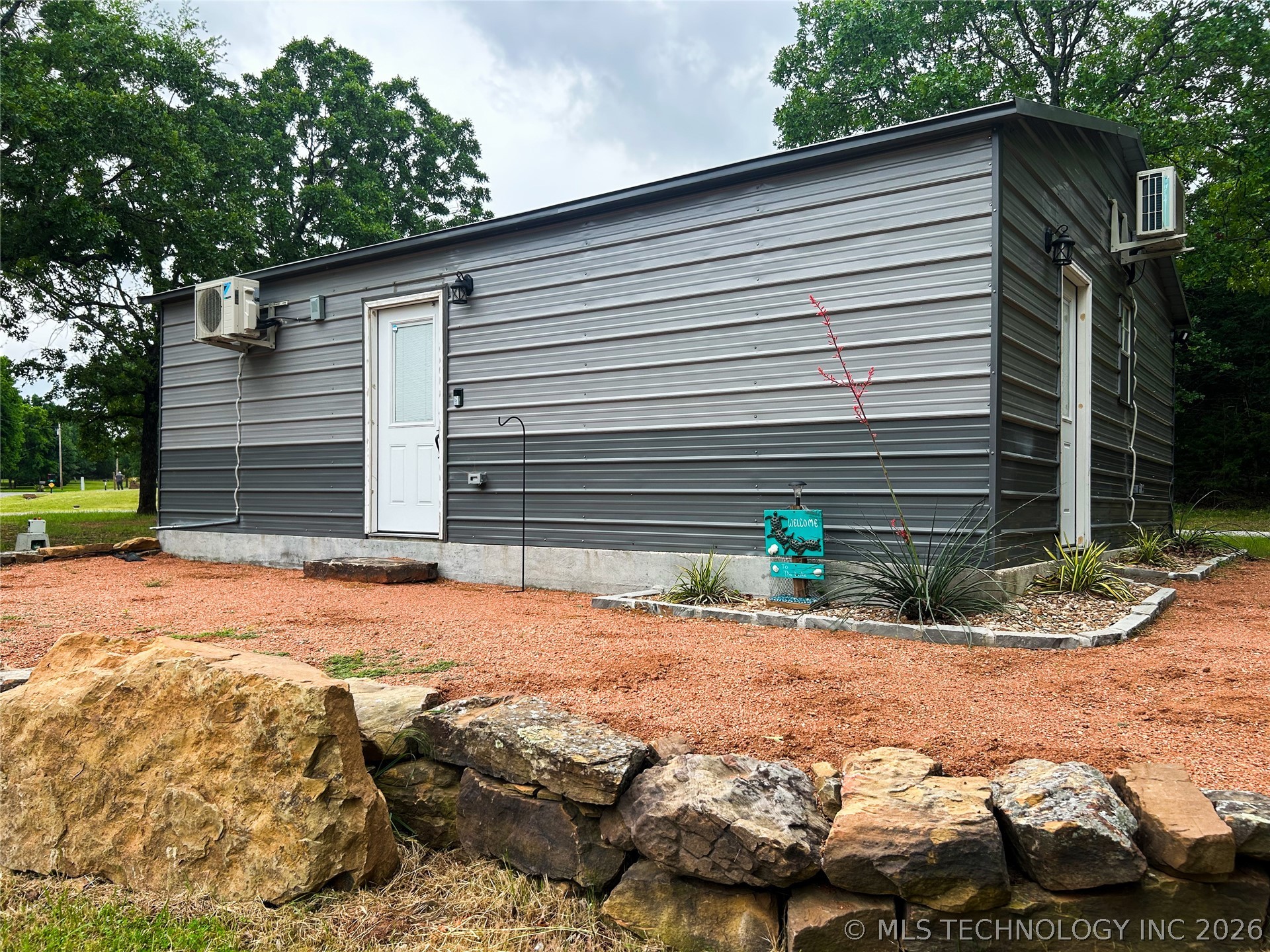 30 Arroyo Drive Property Photo 3